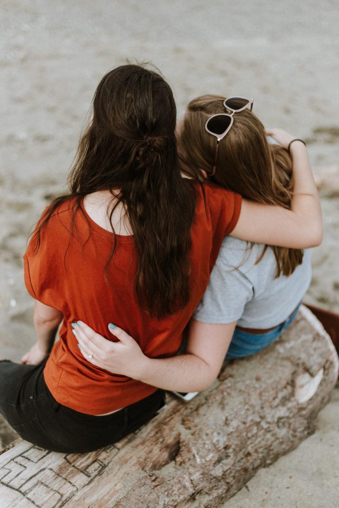 hug hug